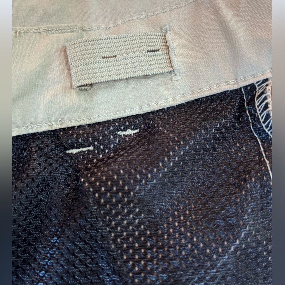 Old Navy Boys Khaki Shorts - Picture 11 of 13